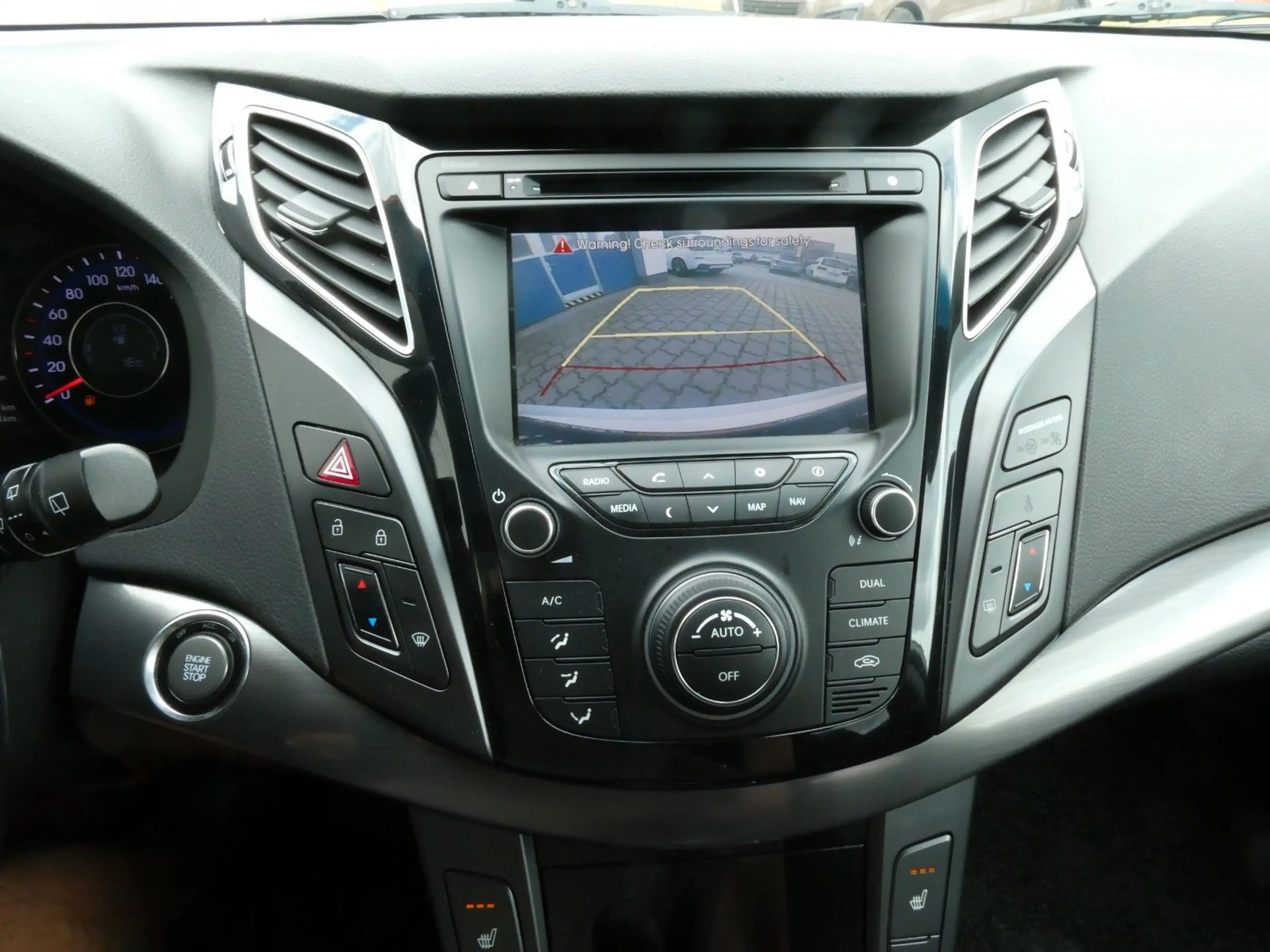 Hyundai i40 cw FIFA World Cup Edition #NAVI#SHZ#R-CAM# — photo 21