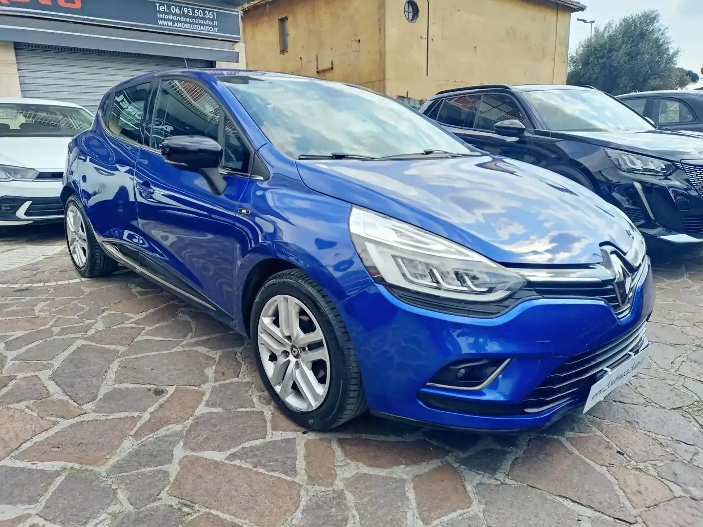 Renault Clio 1.5 dci Moschino Intens 75cv Bleu - 1