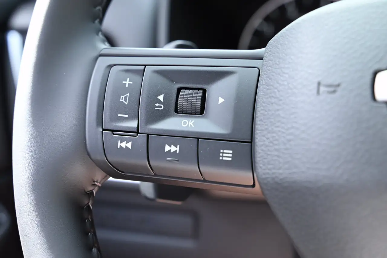Nissan Rogue photo Nissan Rogue