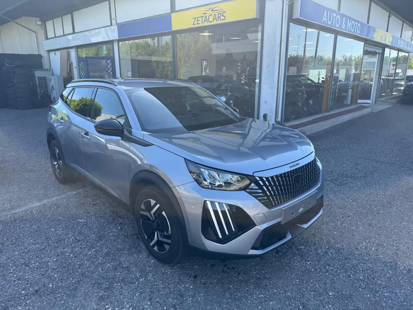 Peugeot 2008 1.2 puretech Allure s&s 130cv eat8 Grigio - 1