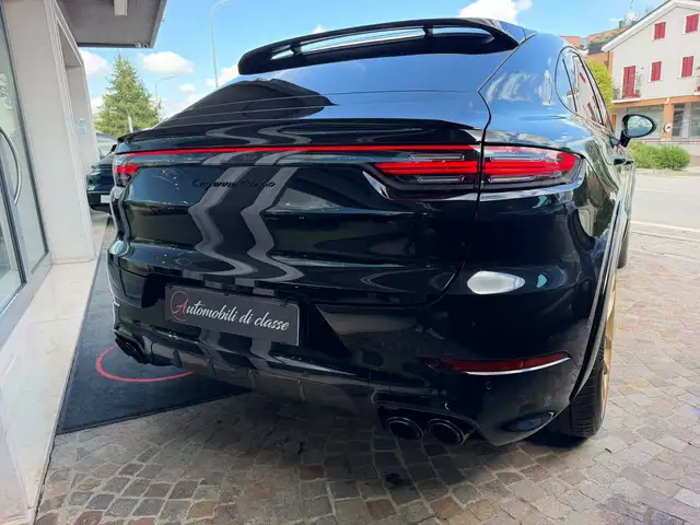 Porsche Cayenne view 5