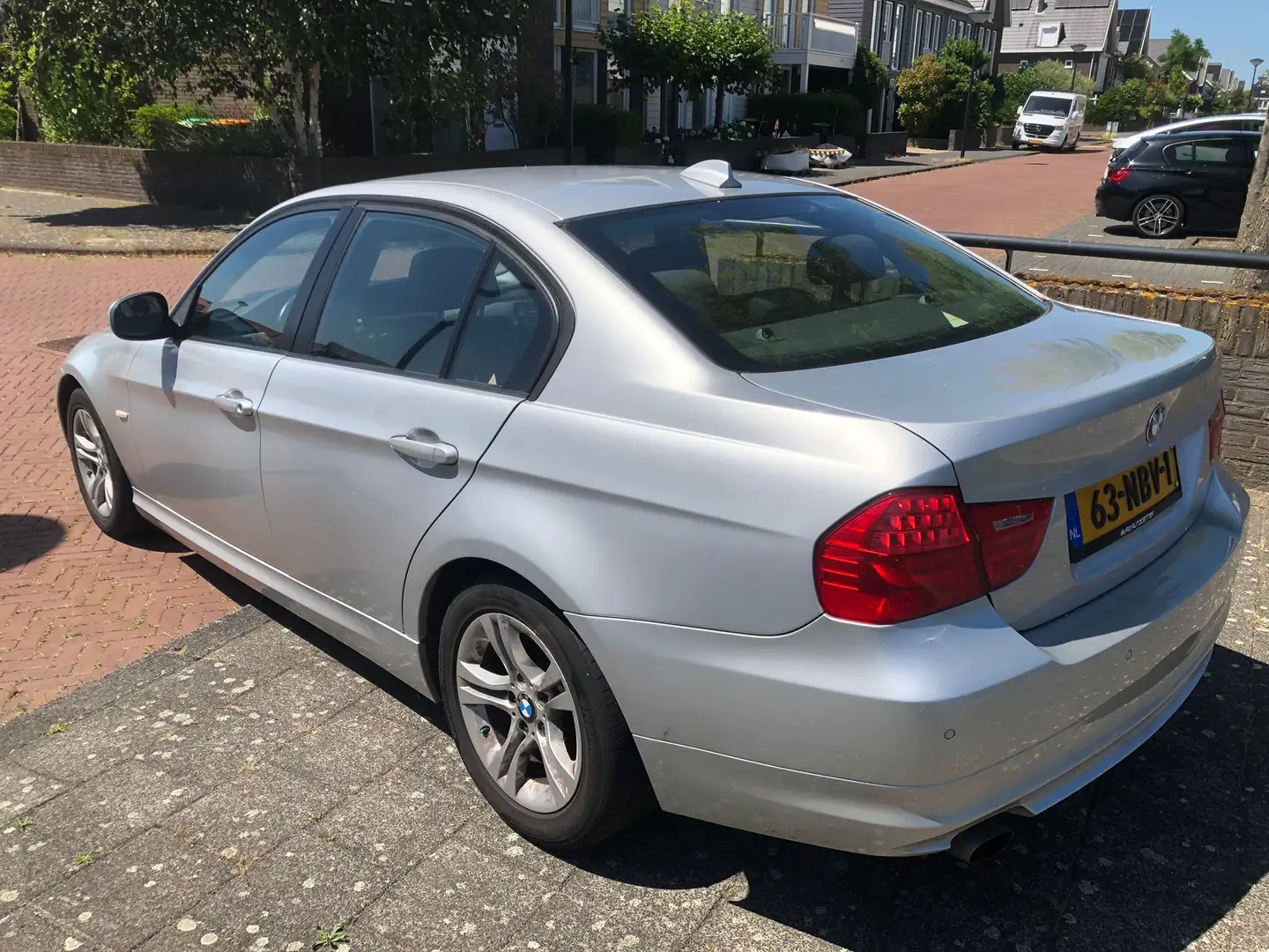 BMW 330 316i Business Line navigatie airco Grijs - 2
