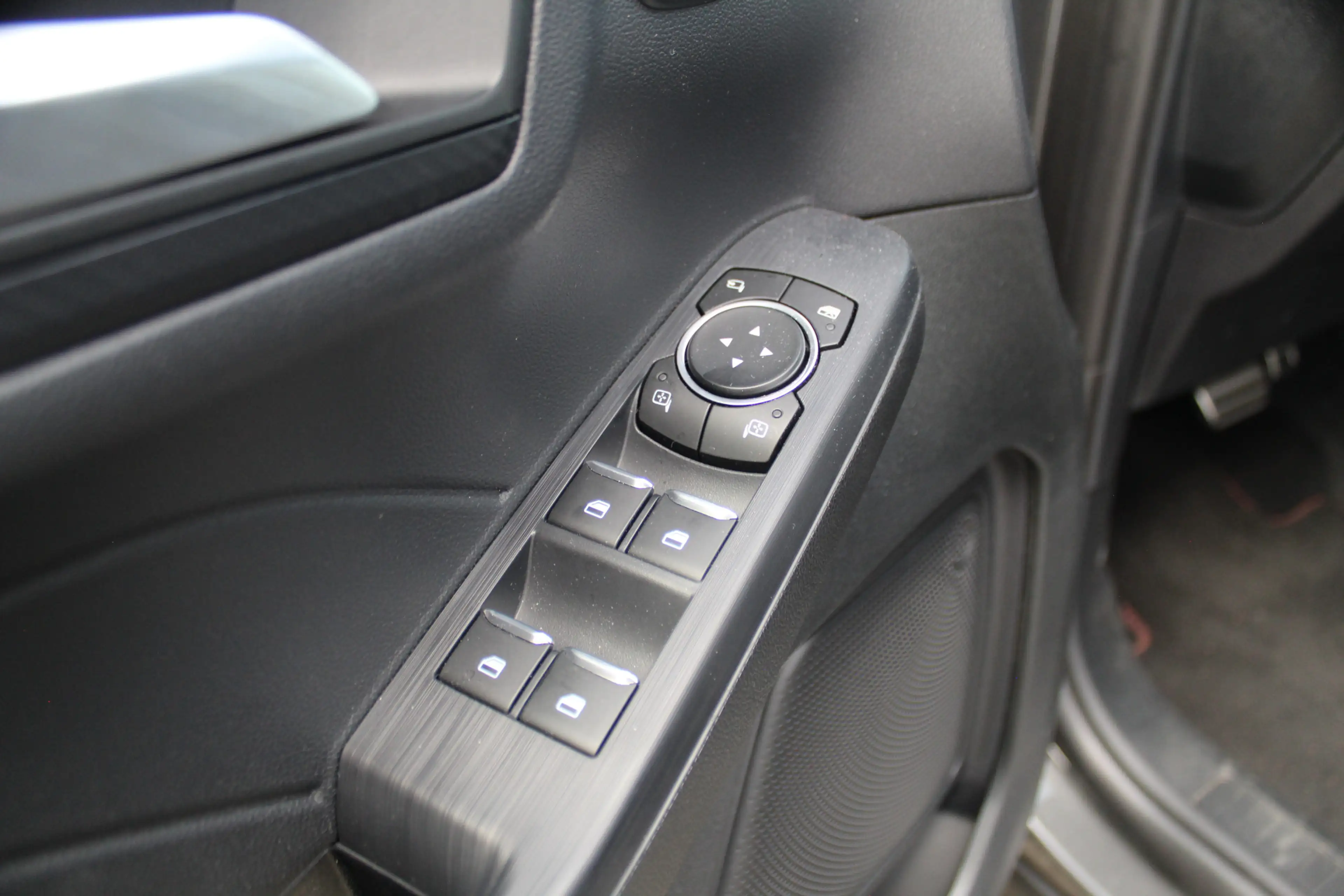 Ford Kuga 2.5 243 pk PHEV ST-Line X Febr. 2026, slechts 4.30 — photo 17