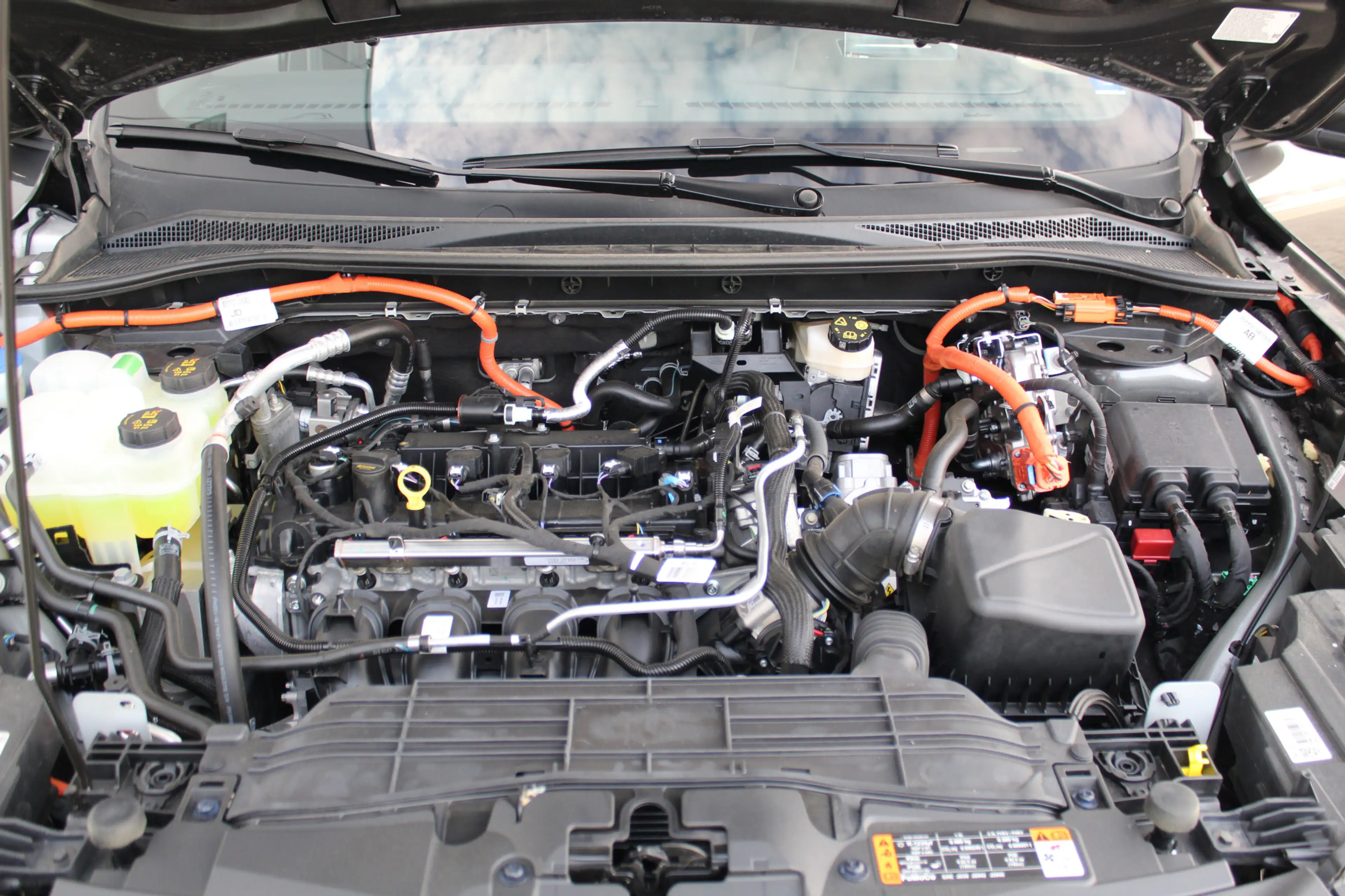 Ford Kuga 2.5 243 pk PHEV ST-Line X Febr. 2026, slechts 4.30 — photo 7
