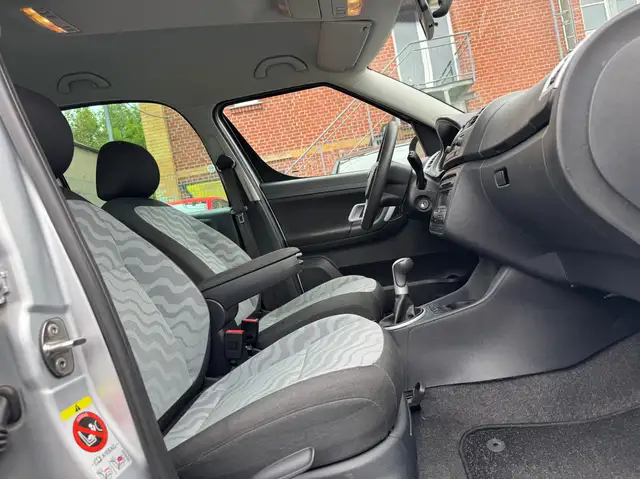 Skoda Roomster view 12