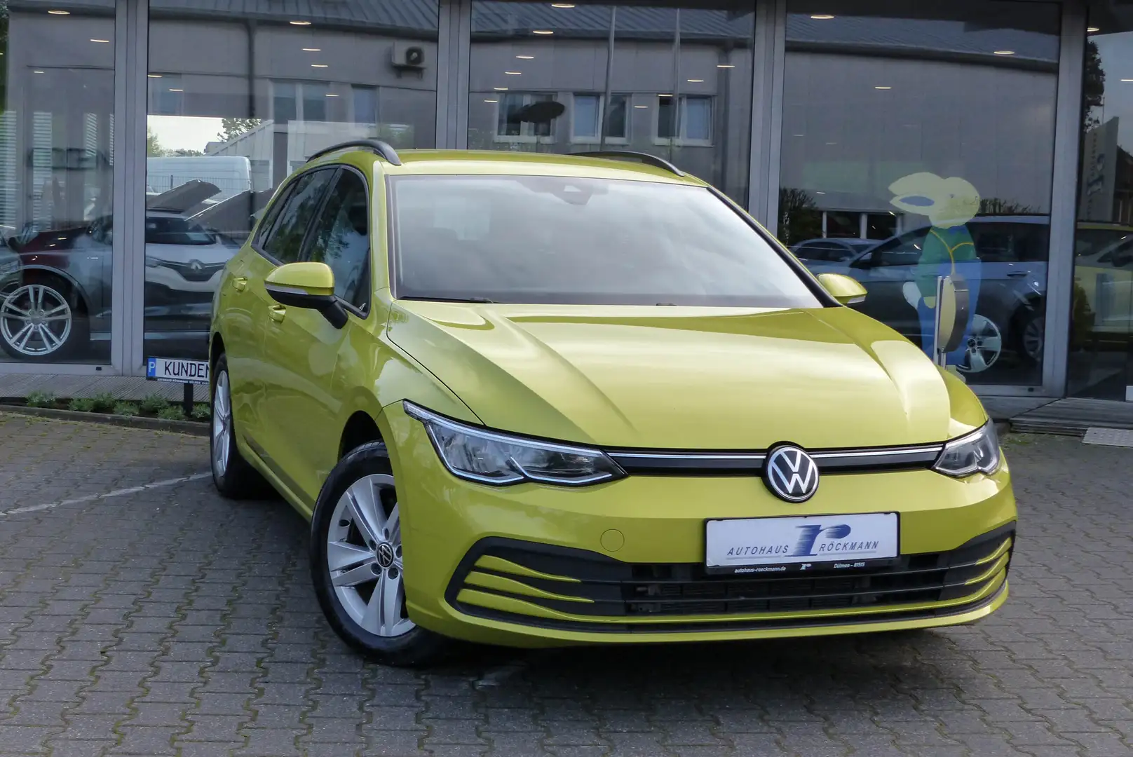 Volkswagen Golf Variant VIII TDI VirtCockpit Navi AHK Standheiz. App Żółty - 1