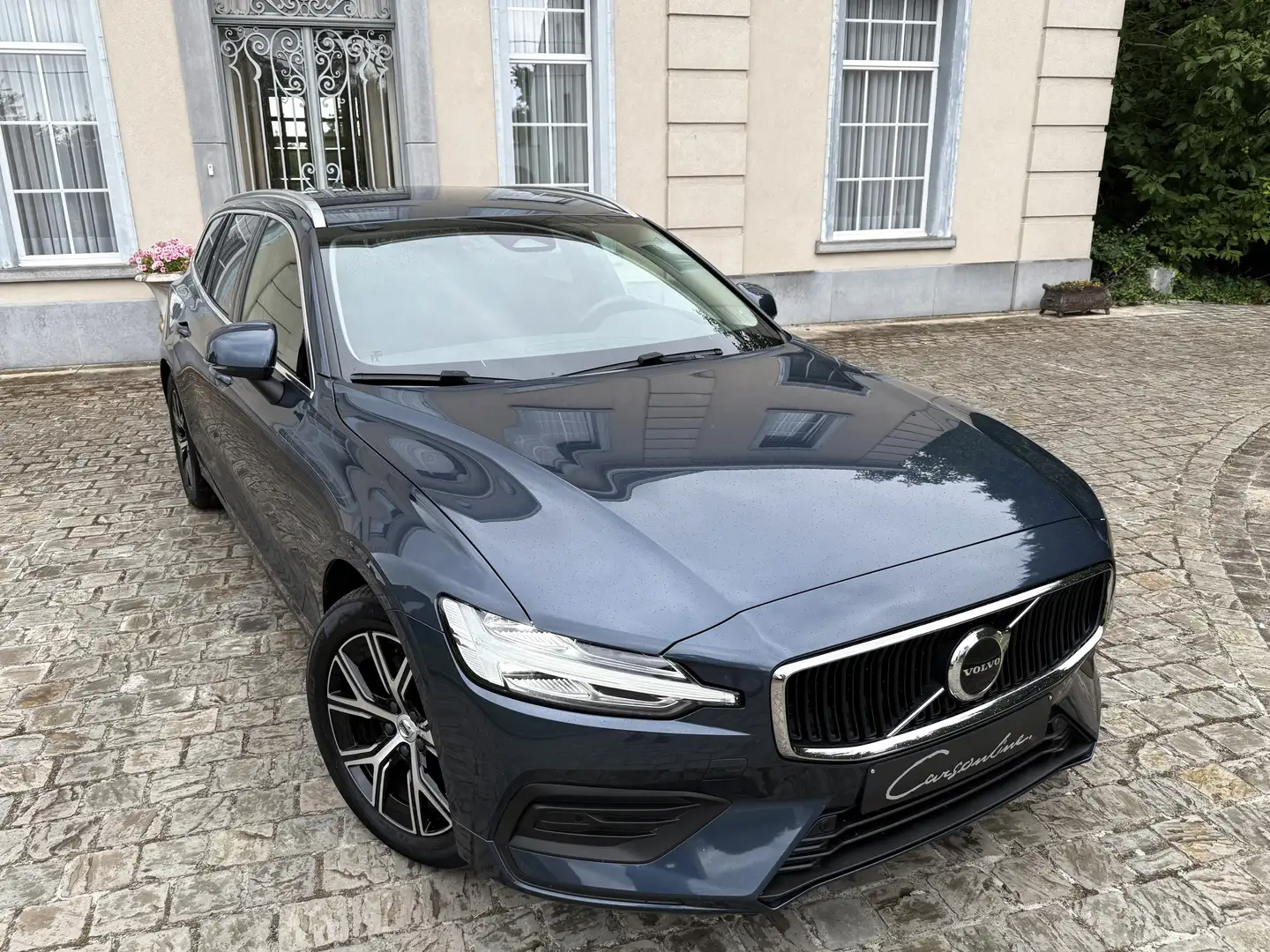 Volvo V60 B3 Momentum Pro Camera, Zetelverwarming, Garantie! Bleu - 1