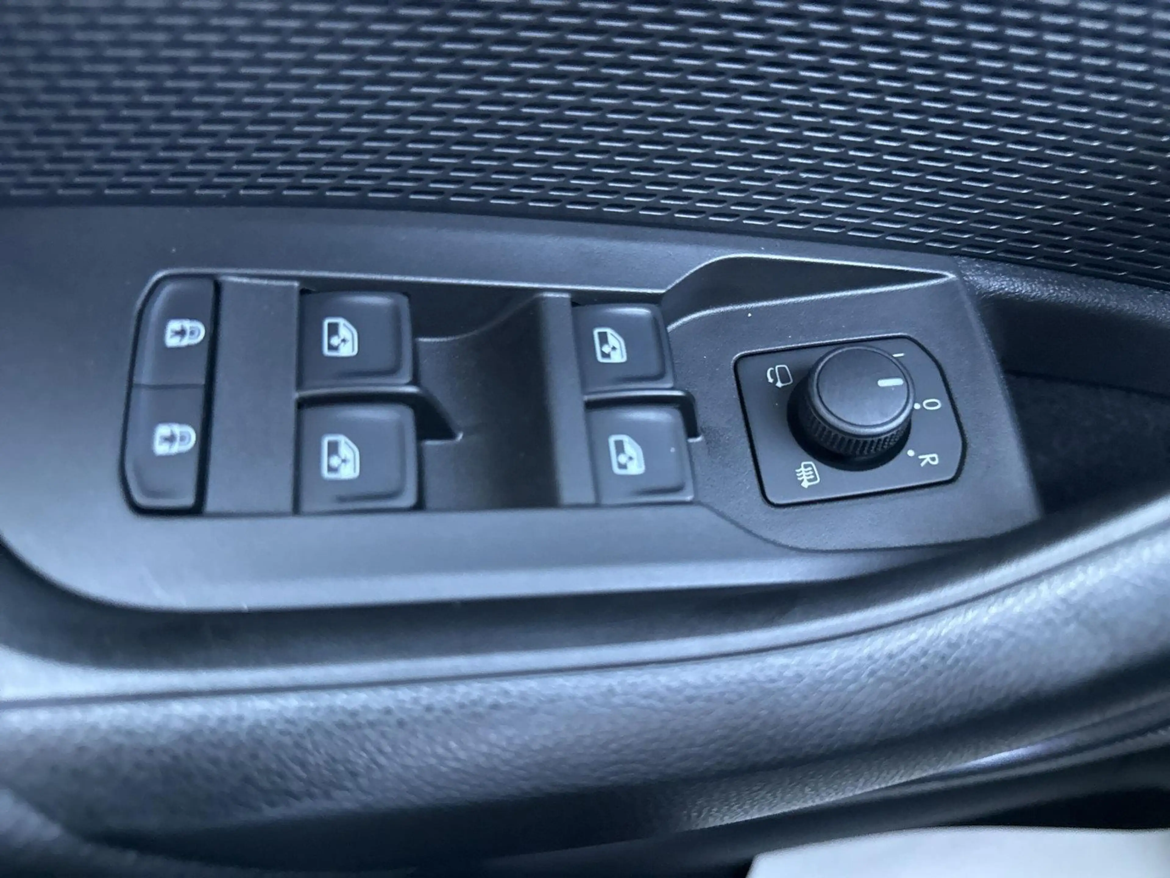 Skoda Octavia Skoda Oktavia Sportline 2.0TDI AHK Schwenkbar — photo 35