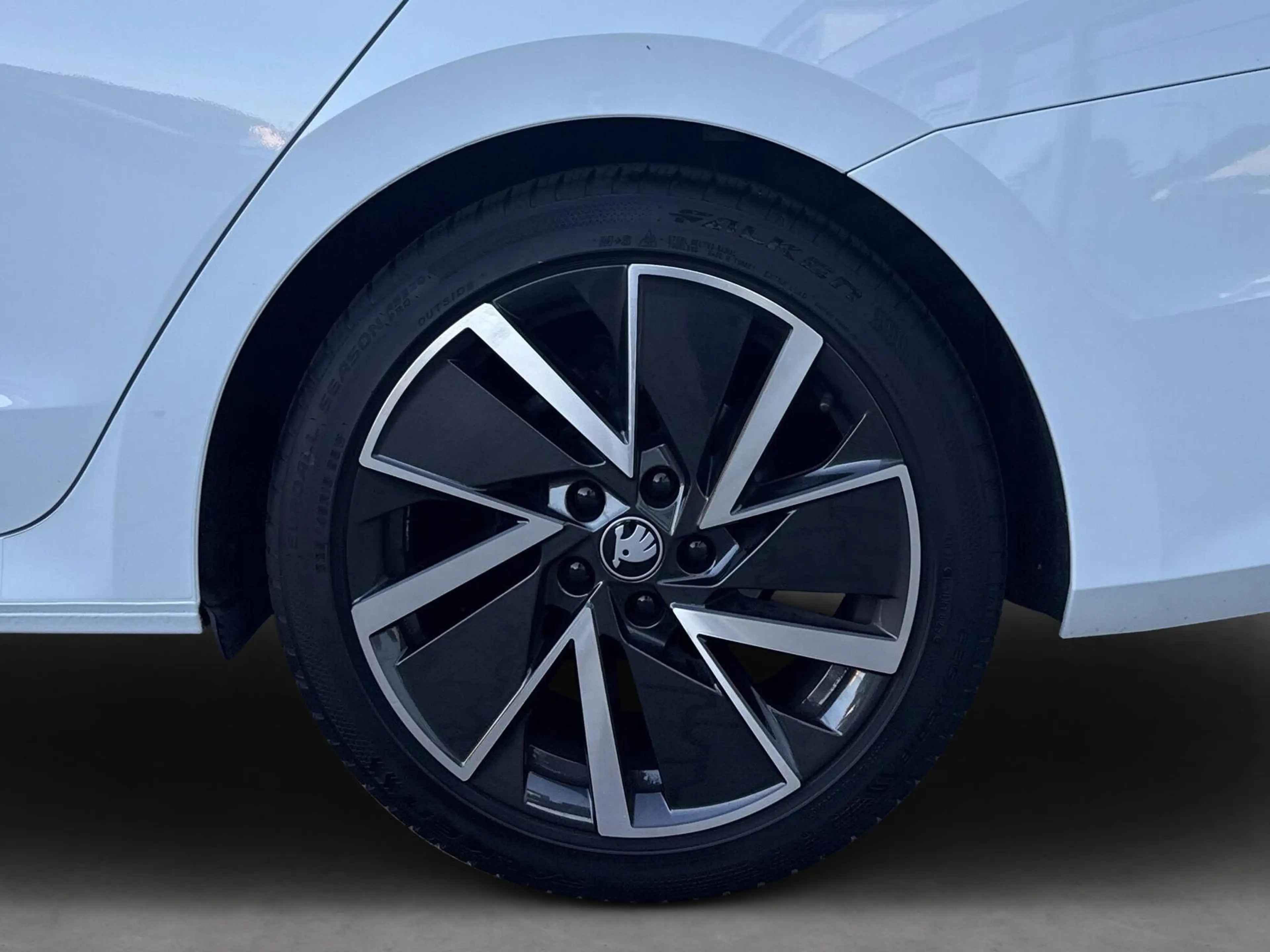 Skoda Octavia Skoda Oktavia Sportline 2.0TDI AHK Schwenkbar — photo 22