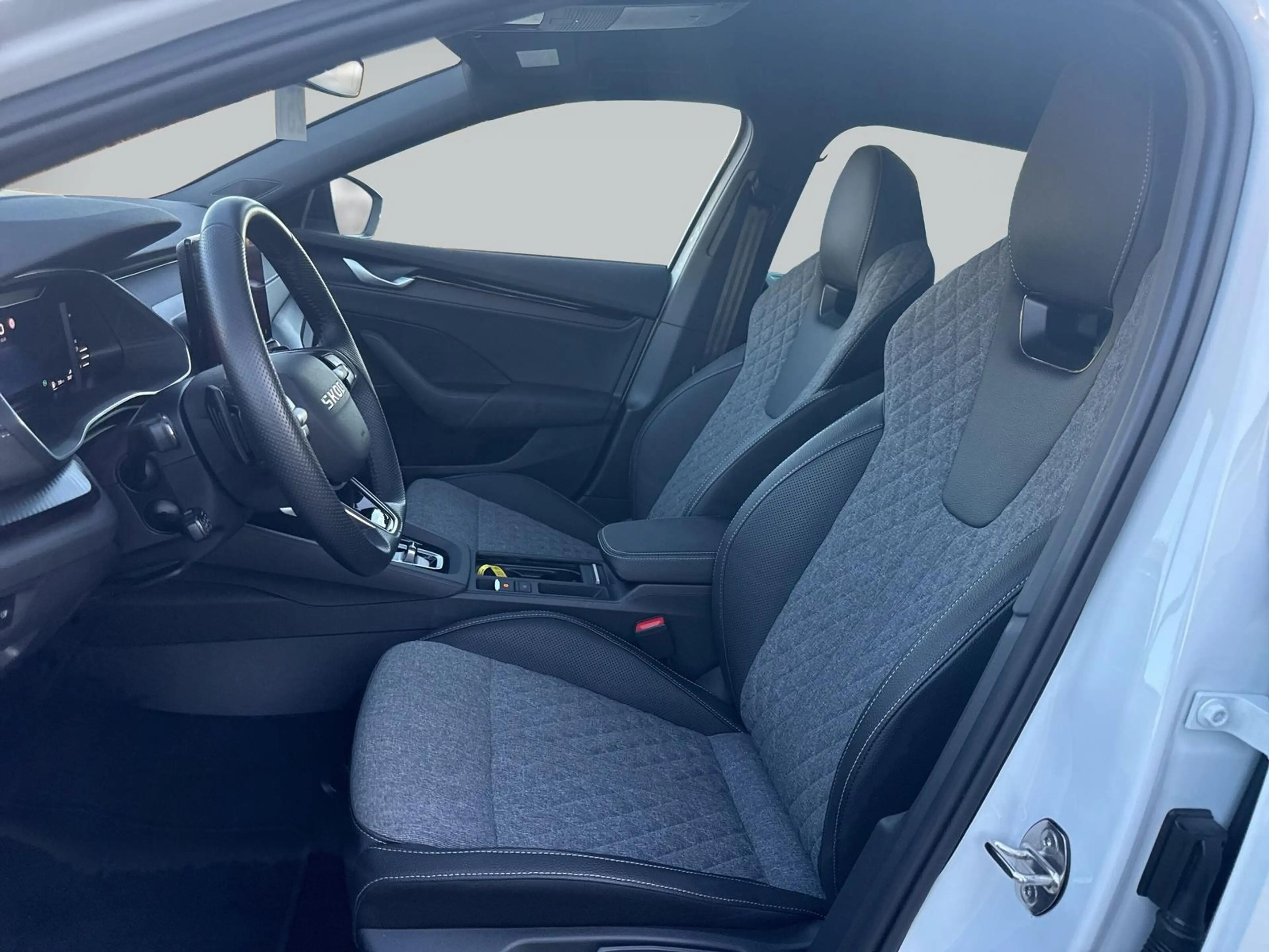 Skoda Octavia Skoda Oktavia Sportline 2.0TDI AHK Schwenkbar — photo 9