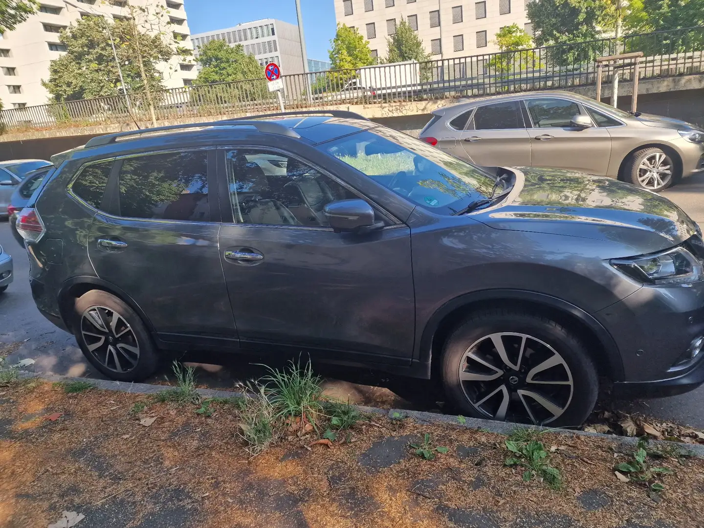 Nissan X-Trail Tekna Grau - 1