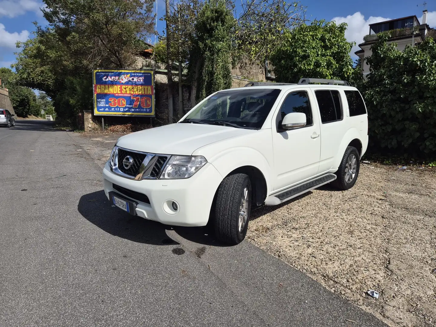 Nissan Pathfinder 3.0 V6 Diesel Bianco - 1