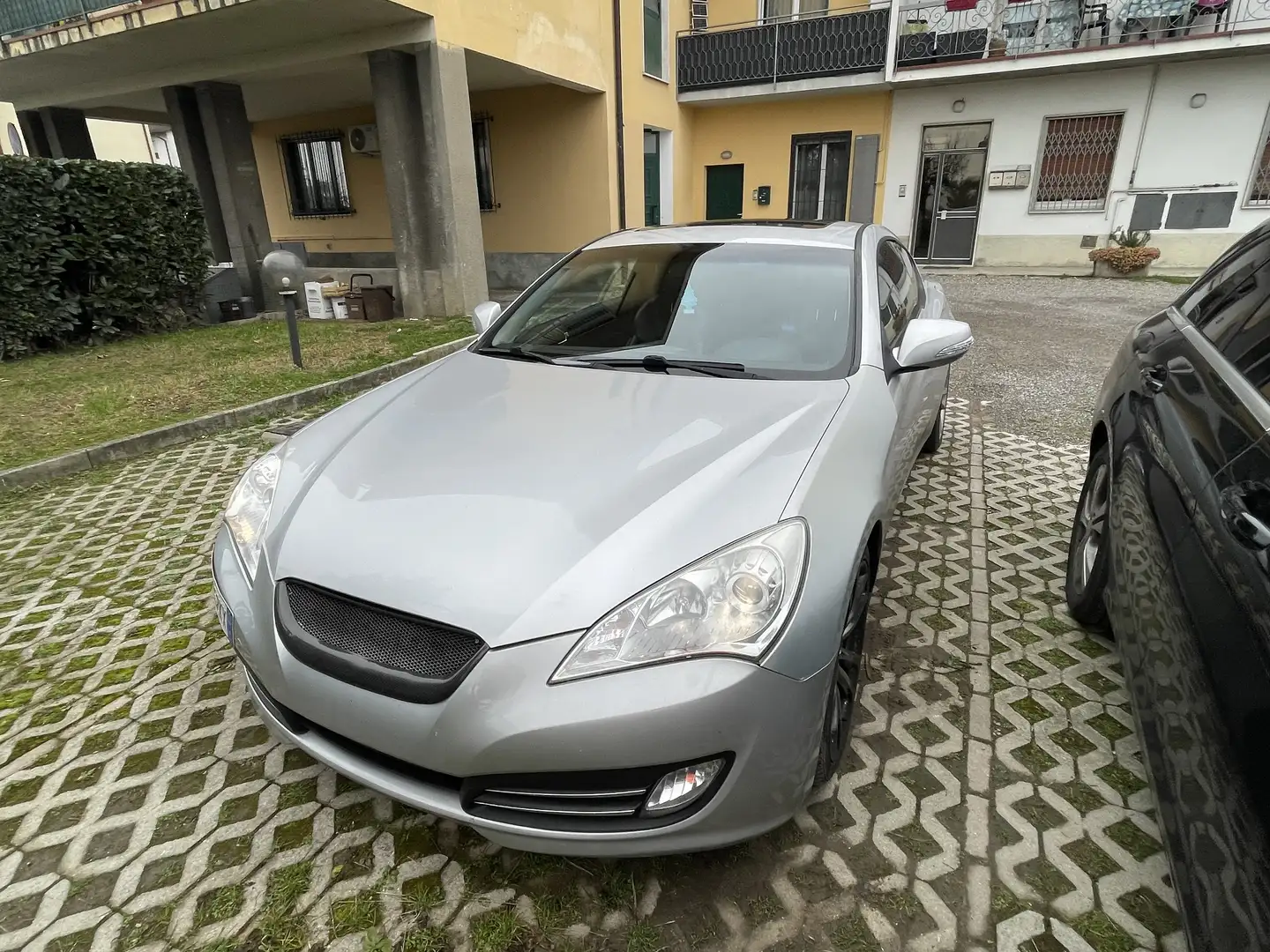 Hyundai Genesis Coupe Turbo Sport - 1