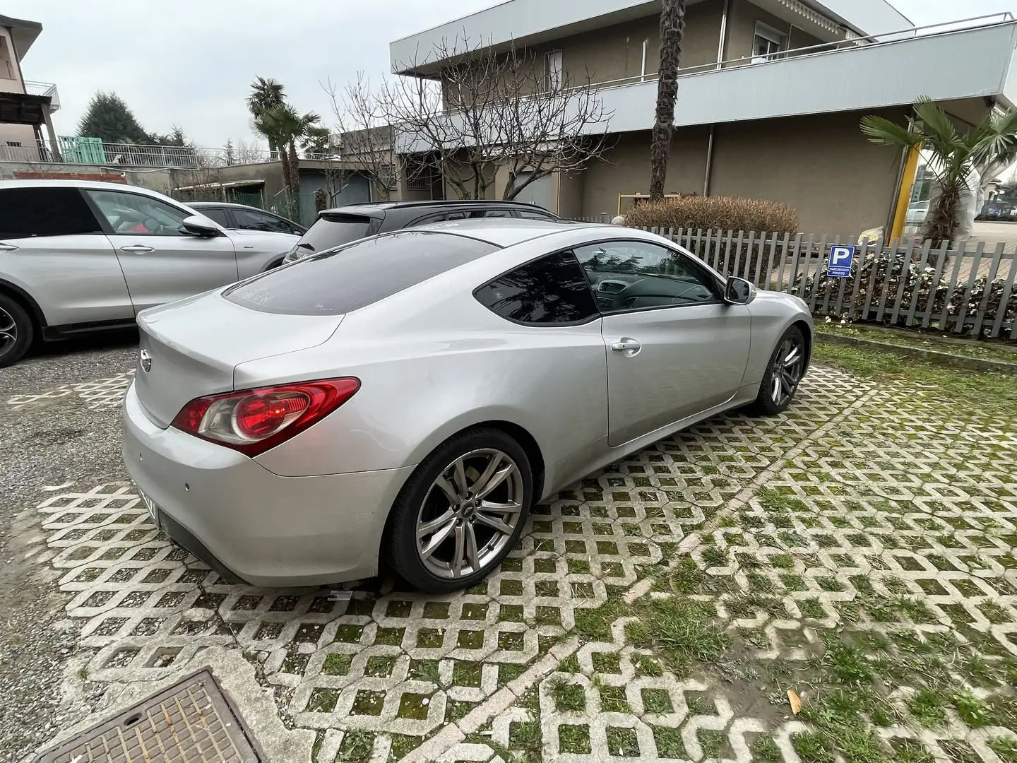 Hyundai Genesis Coupe Turbo Sport - 2