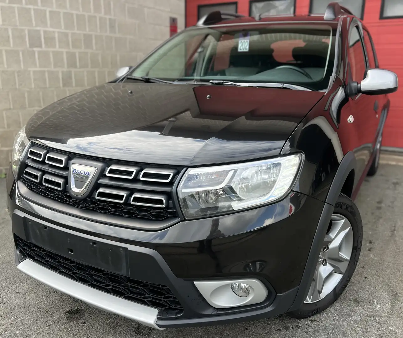 Dacia Sandero Stepway 0.9 TCe Plus Easy-R +CAMÉRA+NAVI+CAR-PASS Negro - 1