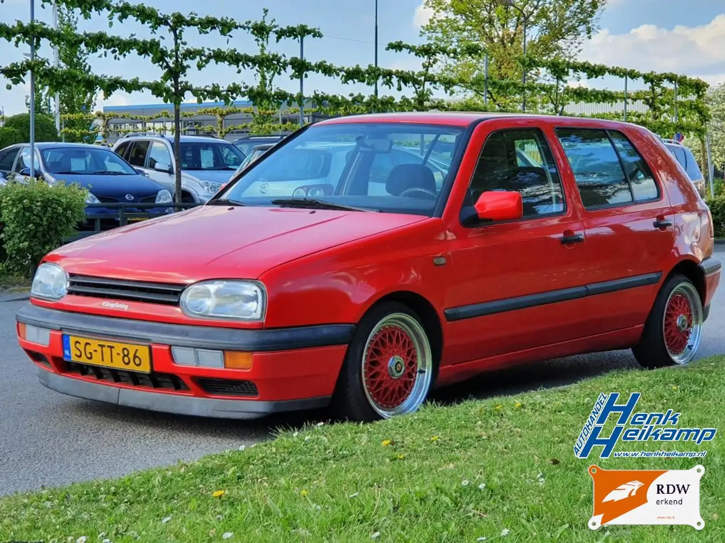 Volkswagen Golf 1.8 Milestone met muziekinstallatie Rood - 2