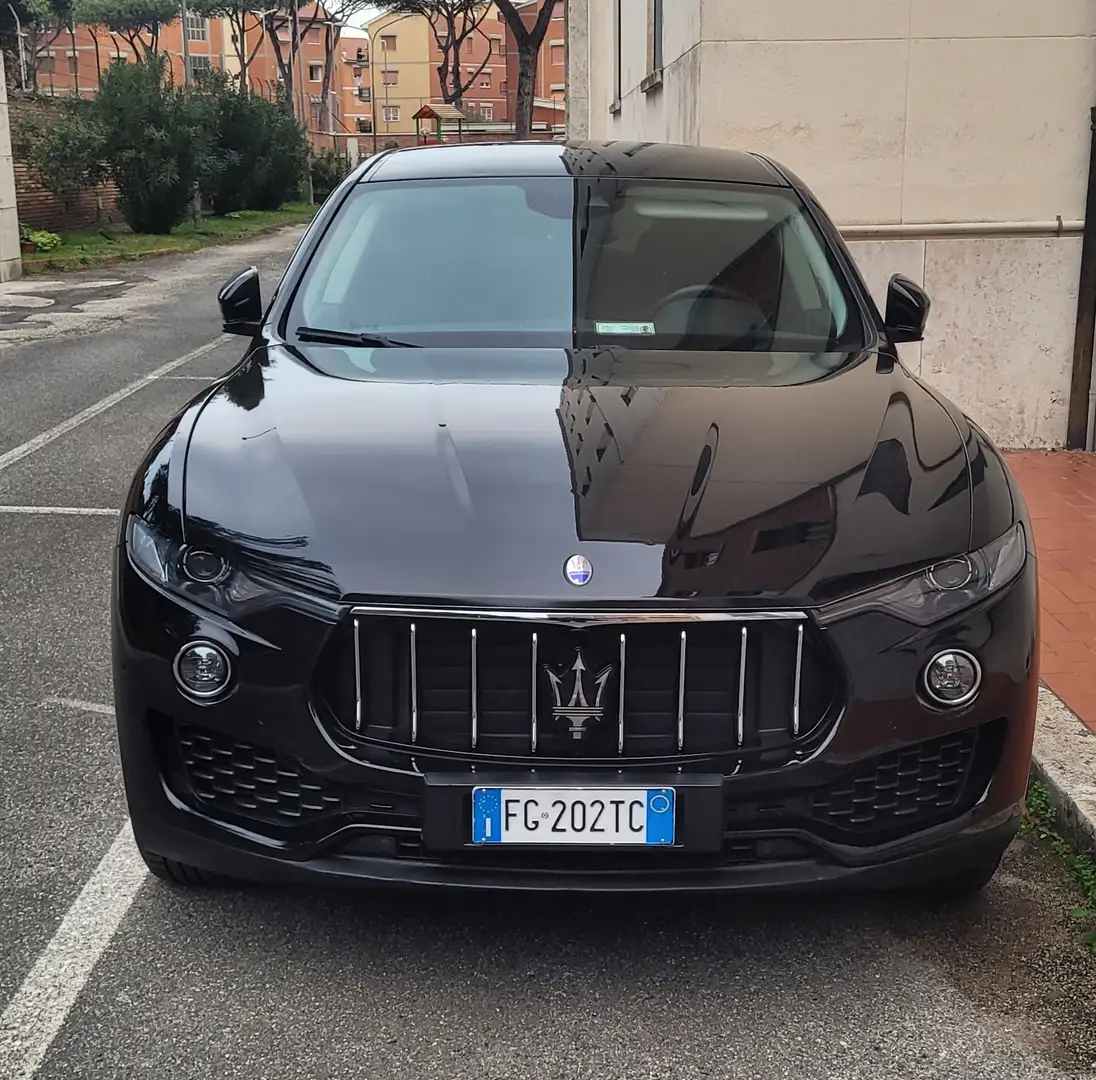 Maserati Levante 3.0 V6 250cv auto Nero - 2
