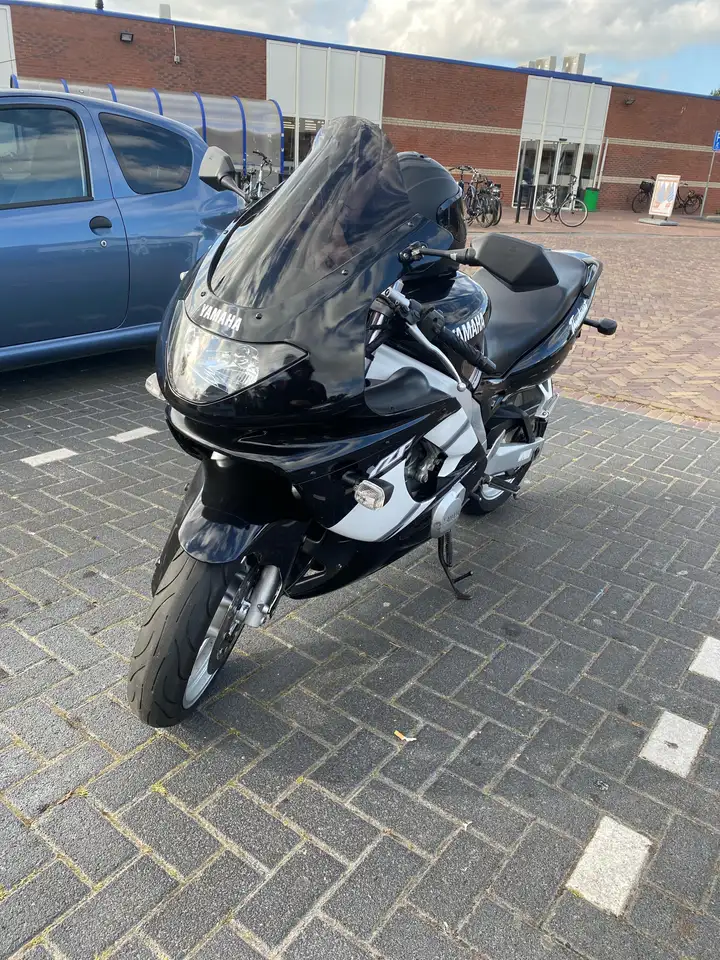 Yamaha YZF 600