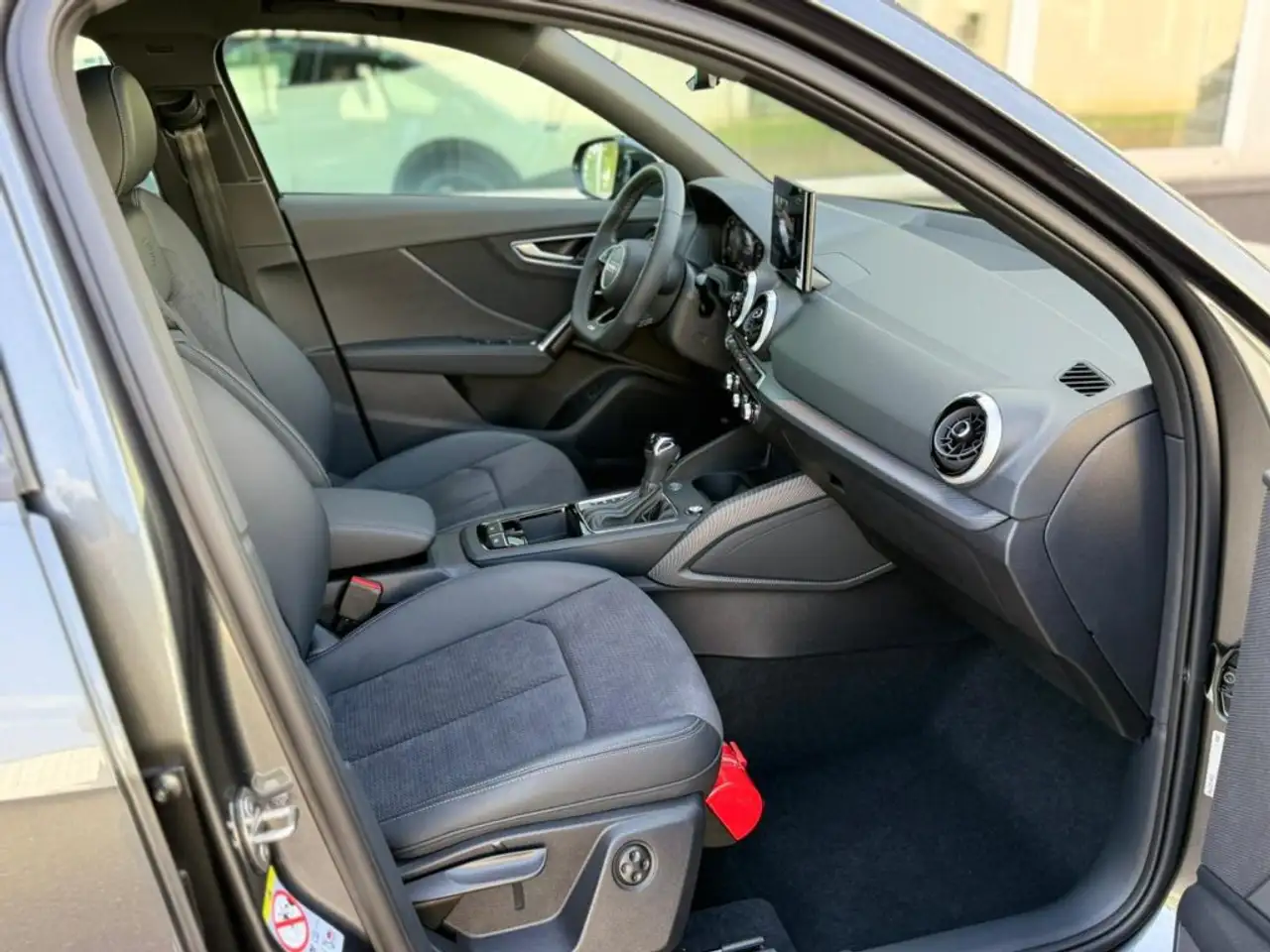 Audi Q2 35 TDI S tronic S line Black Line TETTO MATRIX, миниатюра 11