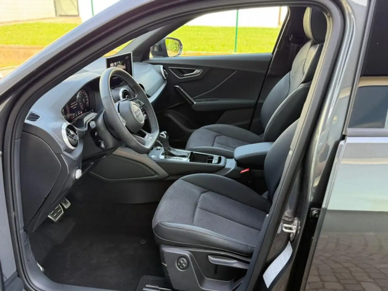 Audi Q2 35 TDI S tronic S line Black Line TETTO MATRIX, миниатюра 9
