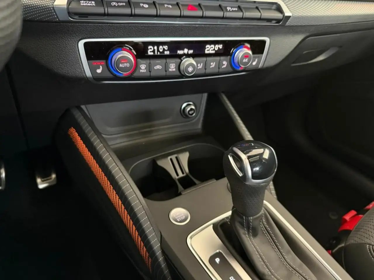 Audi Q2 35 TDI S tronic S line Black Line TETTO MATRIX, миниатюра 16