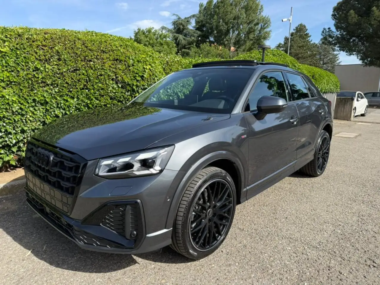 Audi Q2 35 TDI S tronic S line Black Line TETTO MATRIX, миниатюра 2