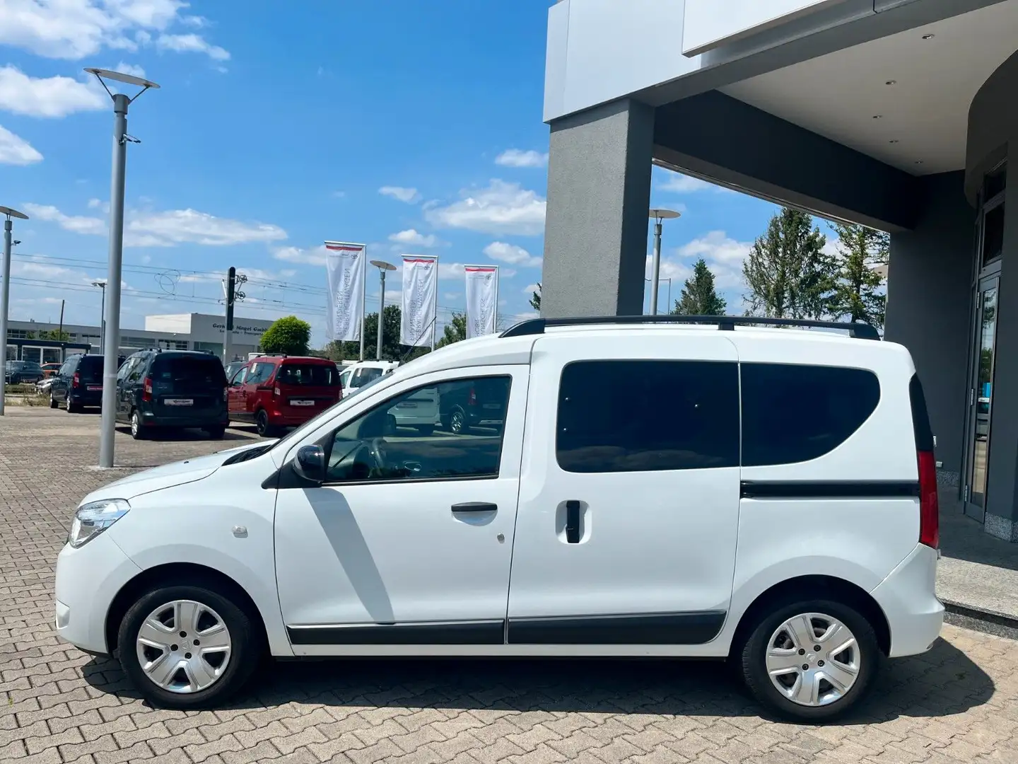Dacia Dokker Comfort*PDC h, RFK, SHZ, Navi, 1.Hand Weiß - 2
