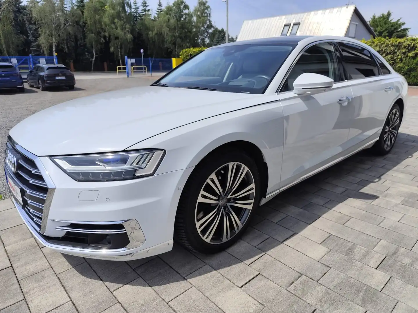 Audi A8 60Lang quattro*ACC*HUD*PANO*KAMER*B&O*MARTIX-LASER - 1