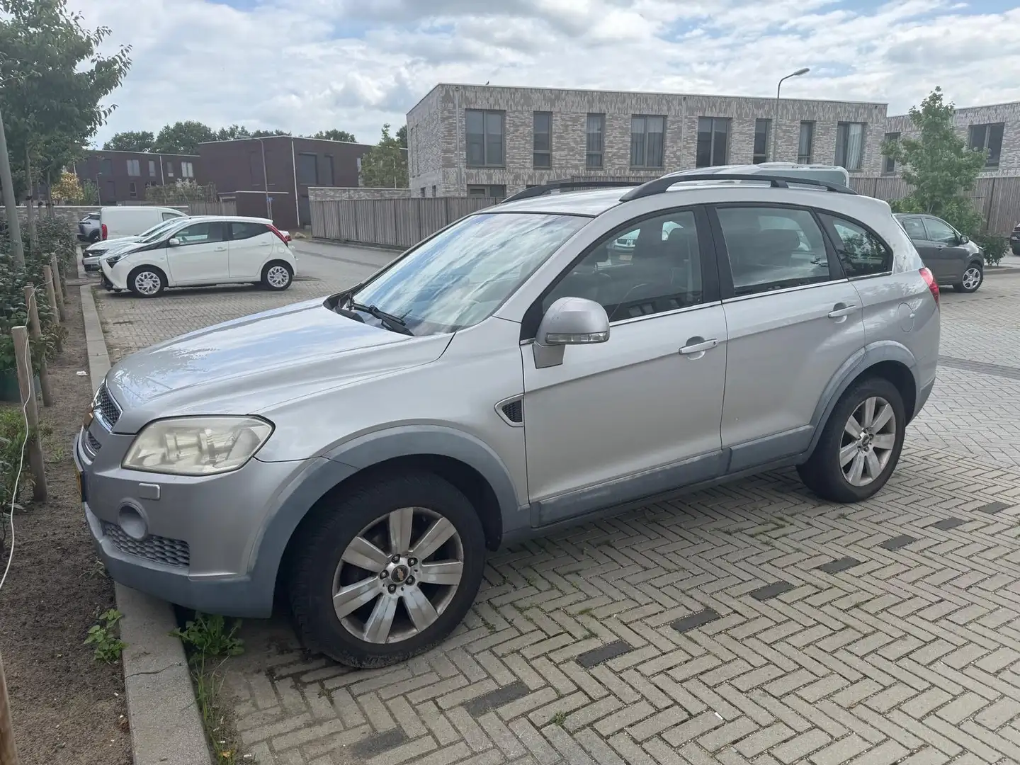Chevrolet Captiva Captiva 3.2i Executive - Automaat Zilver - 1