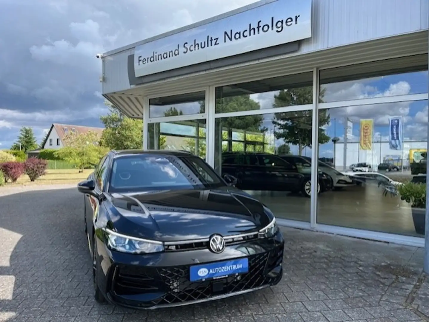 Volkswagen Passat Variant 2.0 TDI DSG 4Motion R-Line Black Style Standhzg. Schwarz - 2