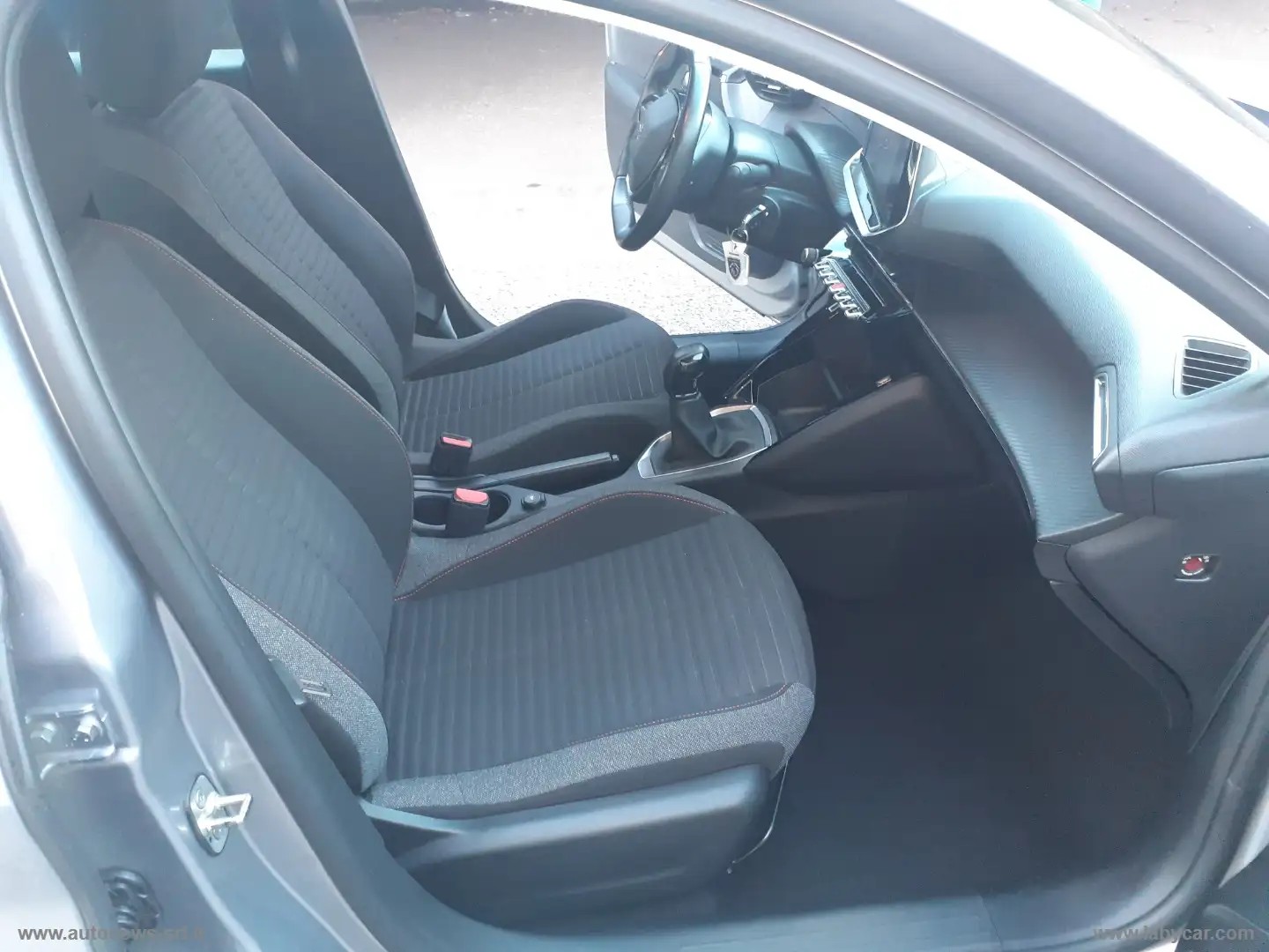 Peugeot 208 PureTech 75 S&S 5p. Active BUSINESS PARI AL NUOVO Grau - 2