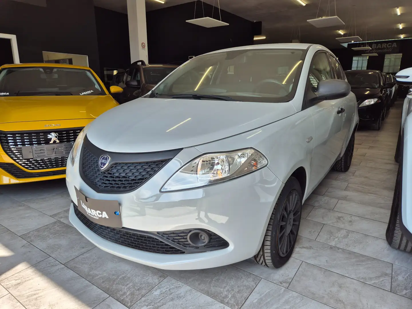 Lancia Ypsilon Ypsilon III 2015 1.2 Elefantino Blu s Bleu - 2