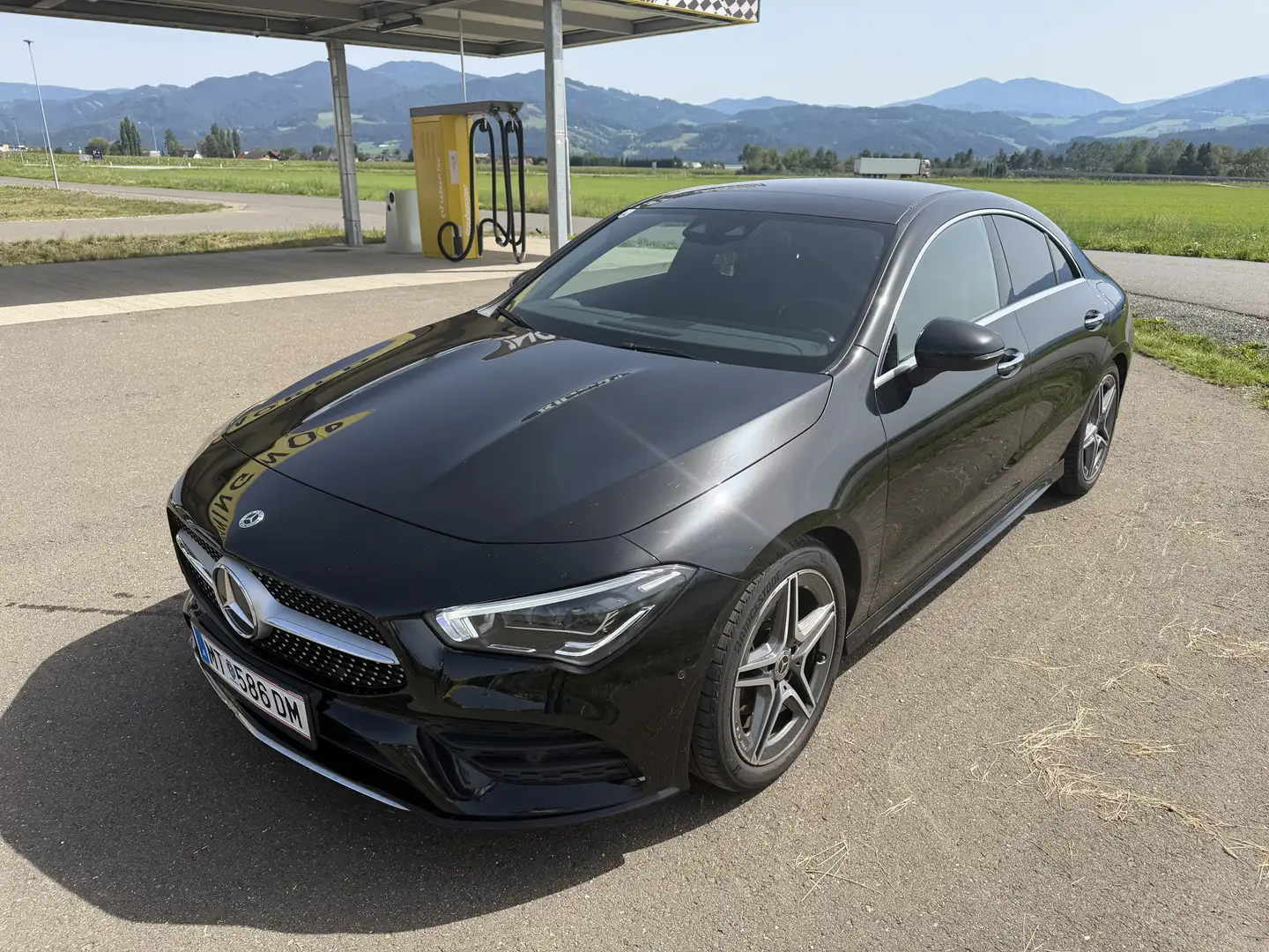 Mercedes-Benz CLA 180 AMG-line, PANO, Kamera, KEYLESS Schwarz - 1