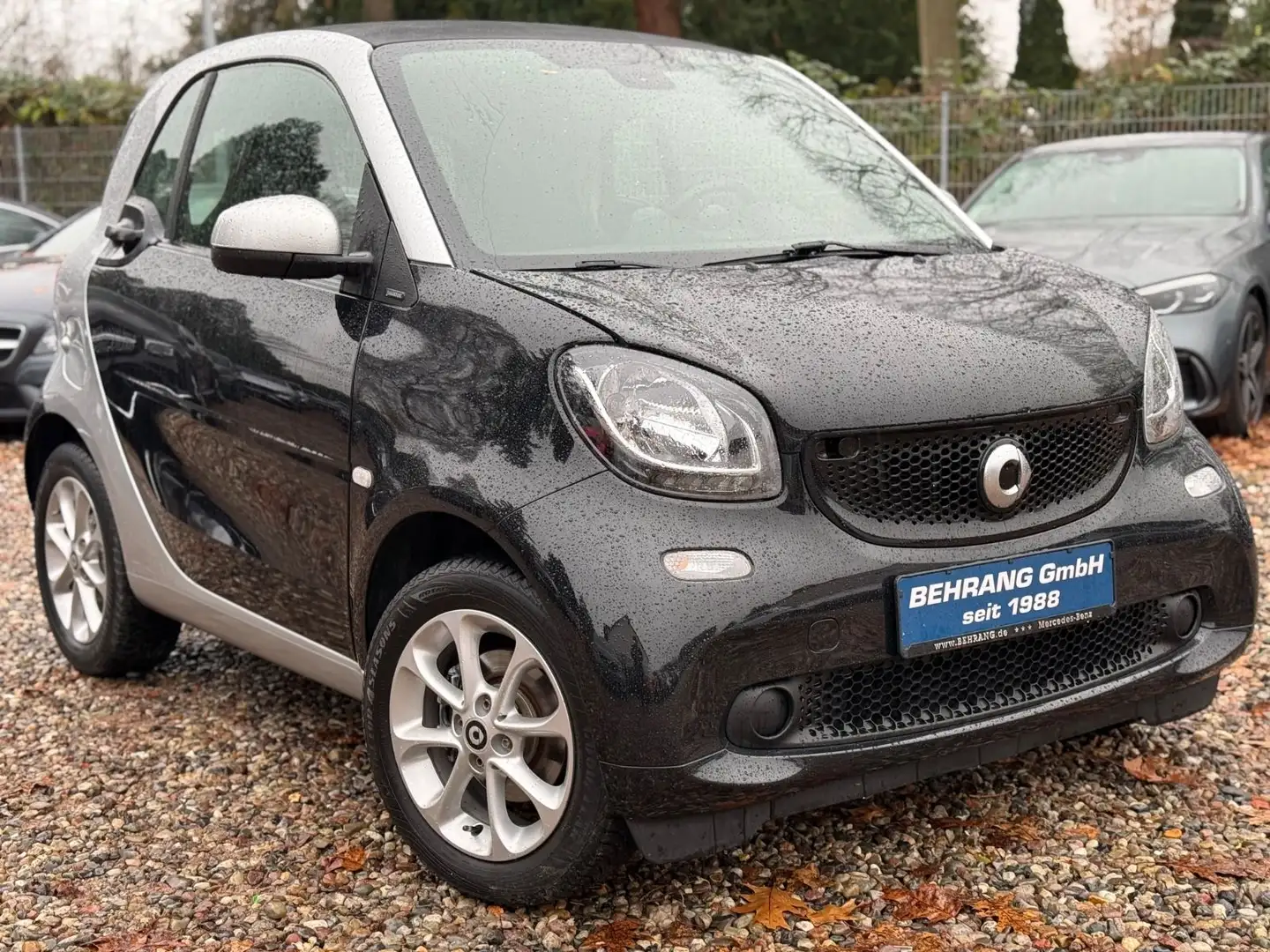 smart forTwo *NAVI*AMBIENTE*PASSION*SITZHEIZUNG*KAMERA* Schwarz - 1