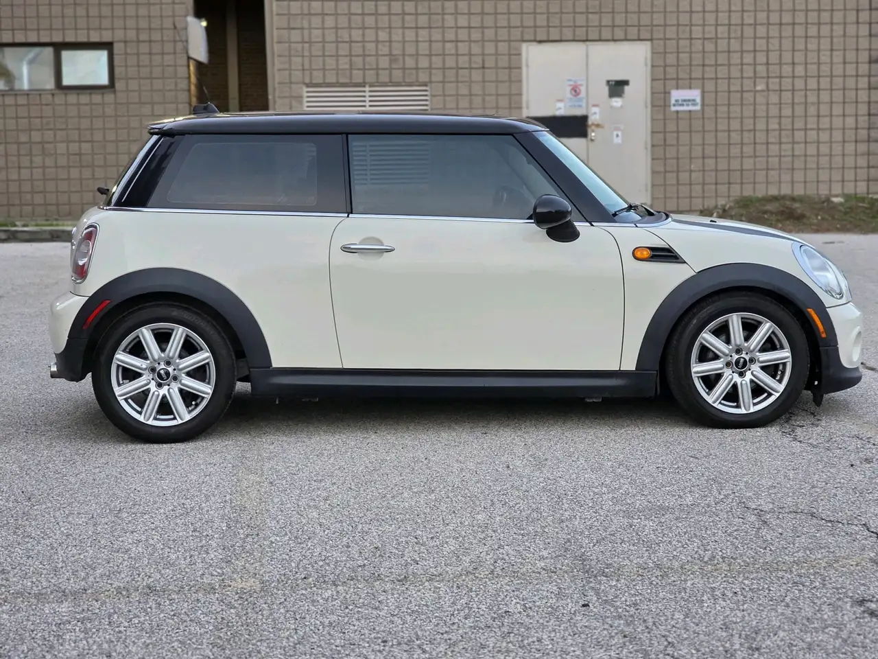 MINI 3 Door снимка MINI 3 Door