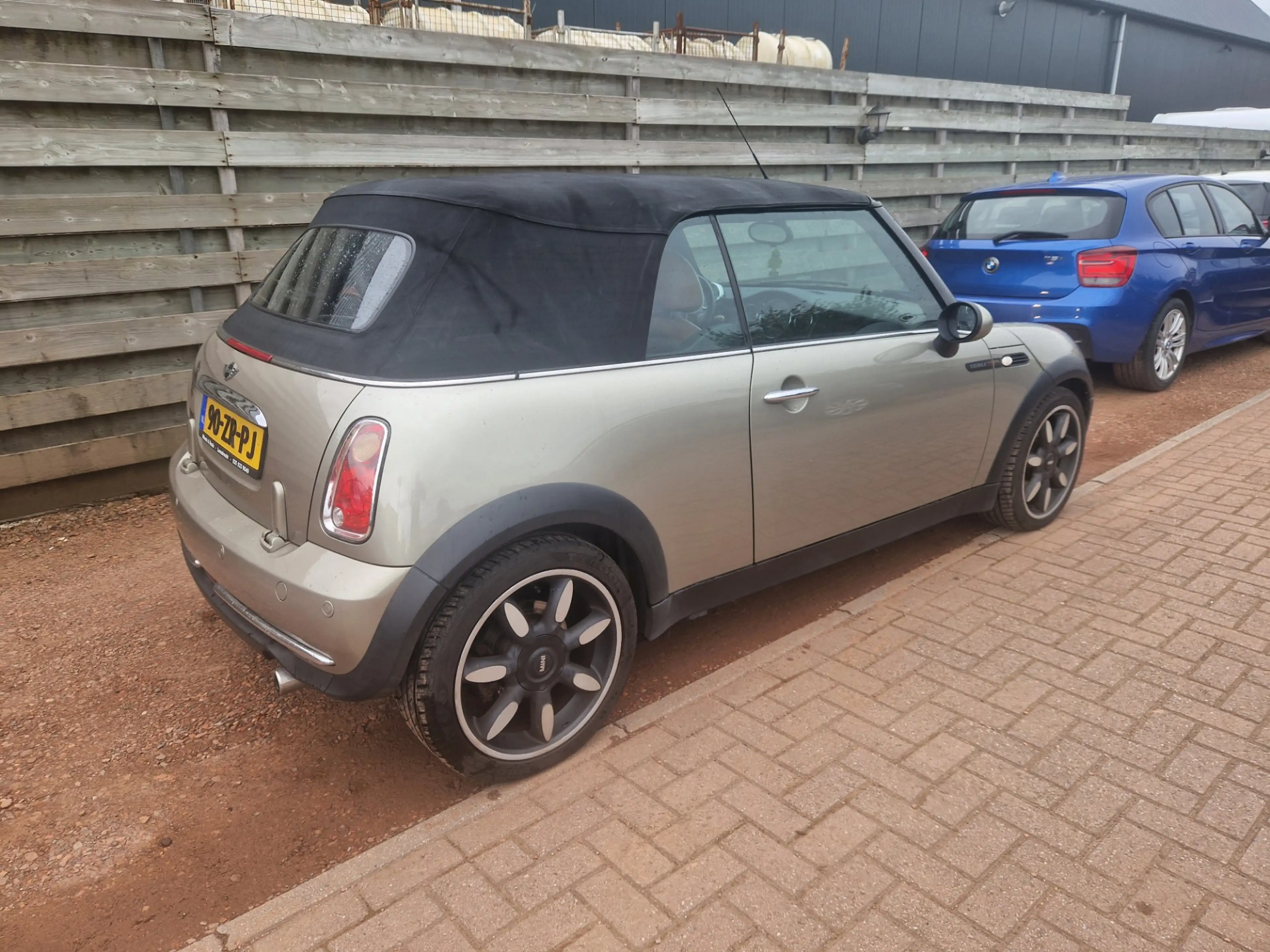 MINI One Cabrio Mini 1.6 Sidewalk — photo 7
