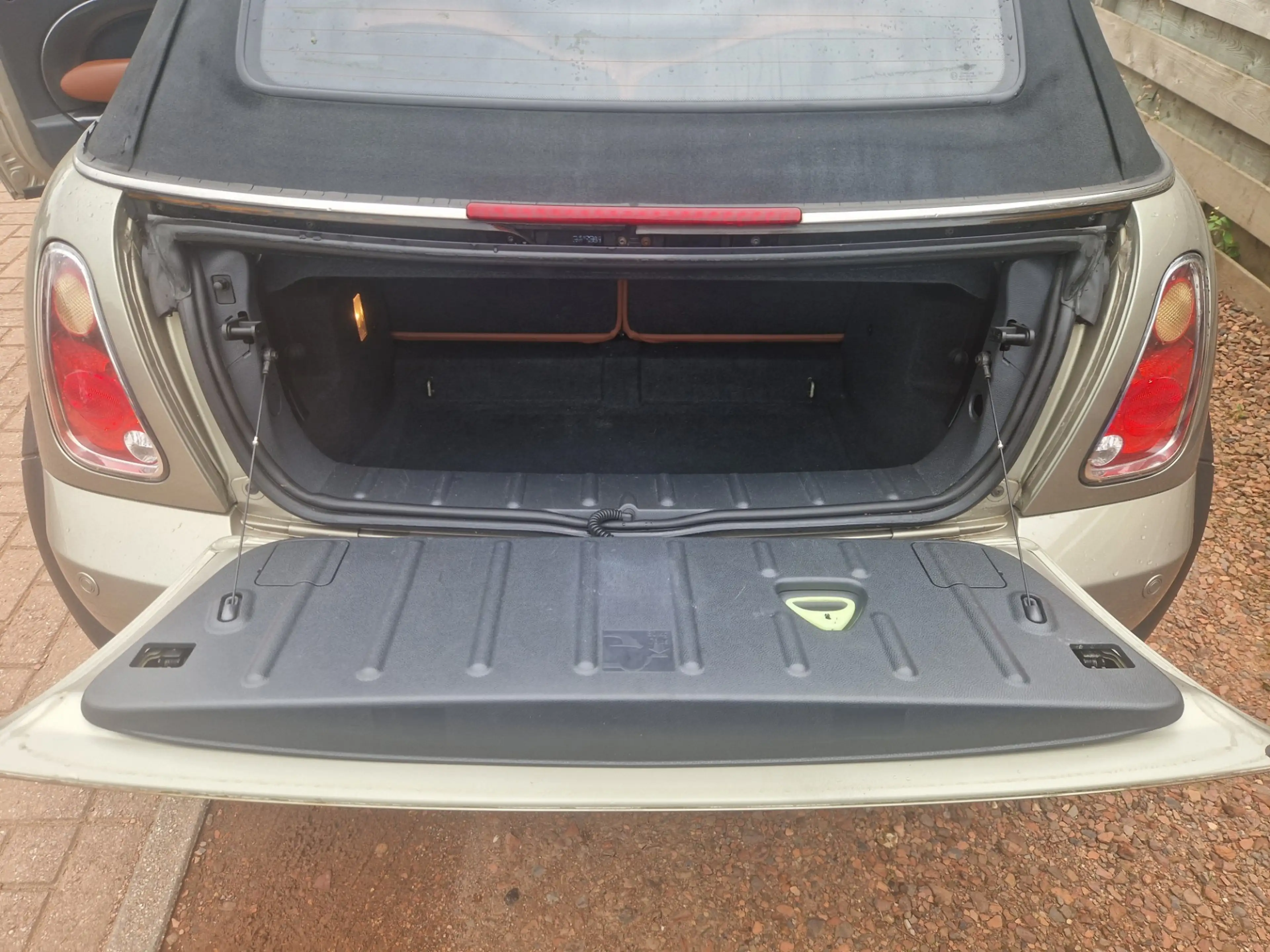 MINI One Cabrio Mini 1.6 Sidewalk — photo 15