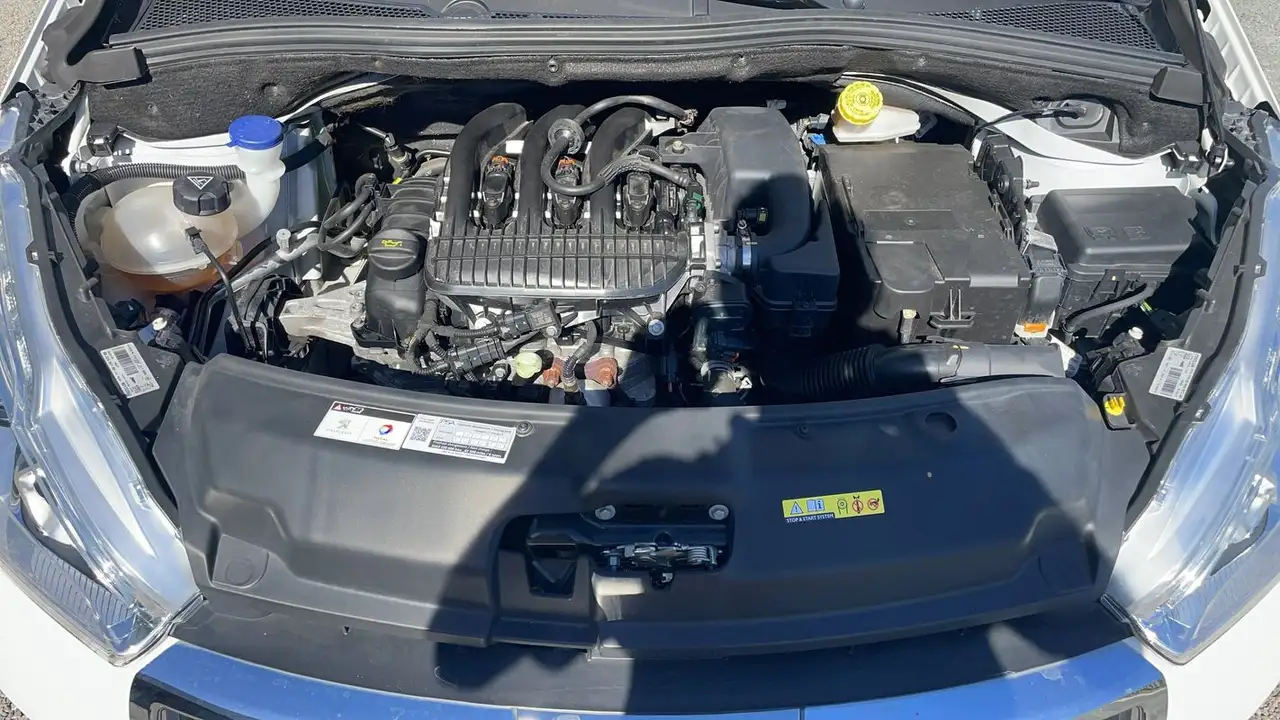 Peugeot 208 208 — photo 15