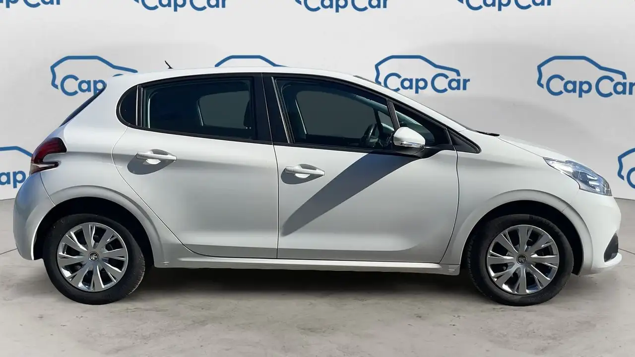 Peugeot 208 208 — photo 4