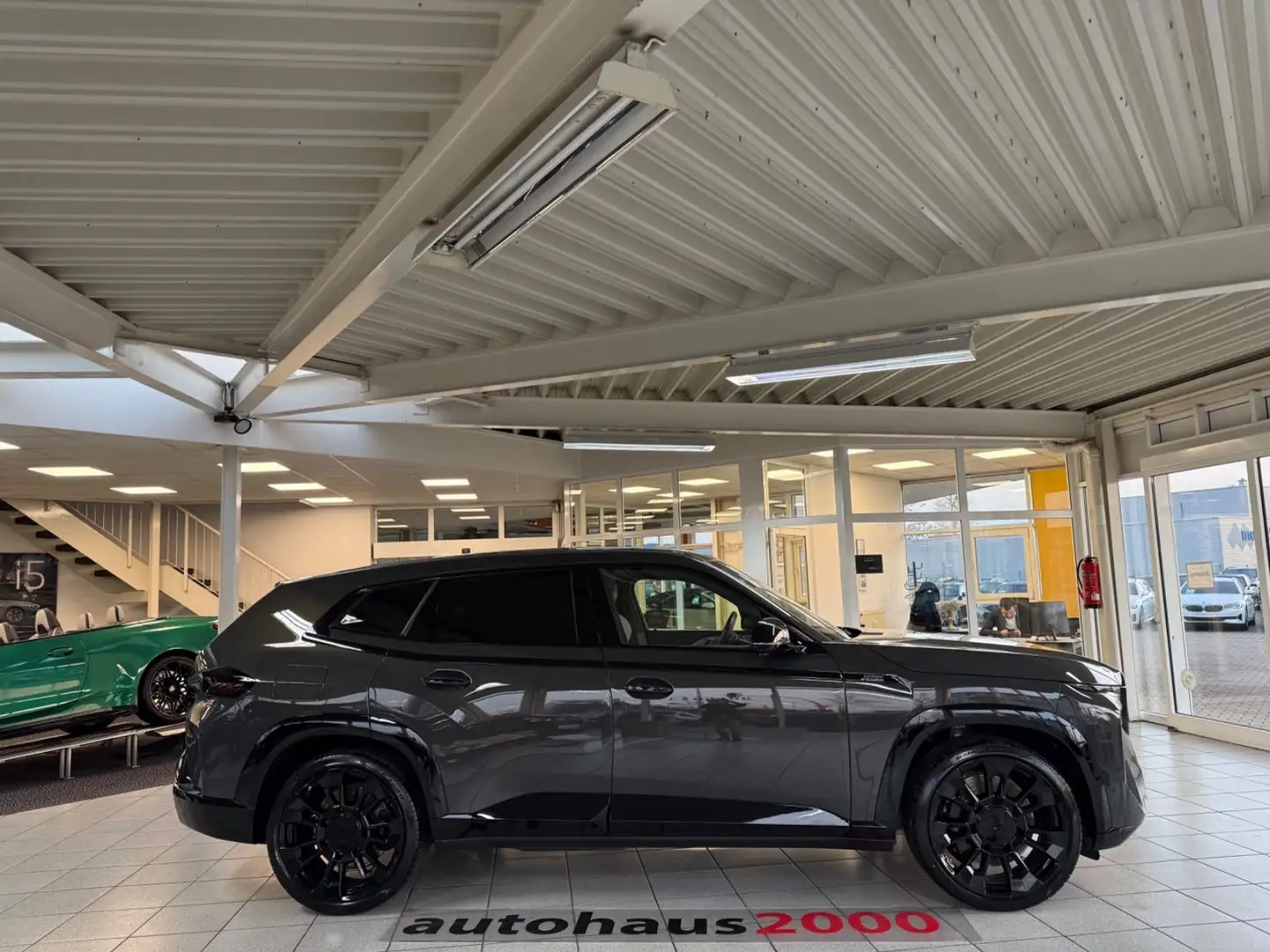 BMW XM 50e HUD/360°/AHK/B&W/SITZBE./MASSAGE/PANO. Grau - 2