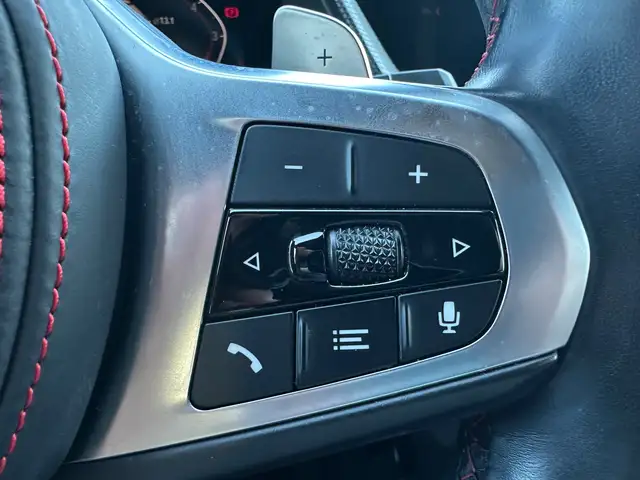 BMW 1 Series view 13