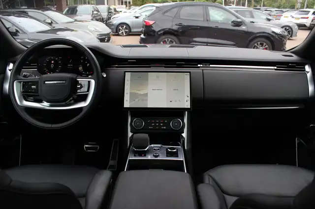 Land Rover Range Rover view 2