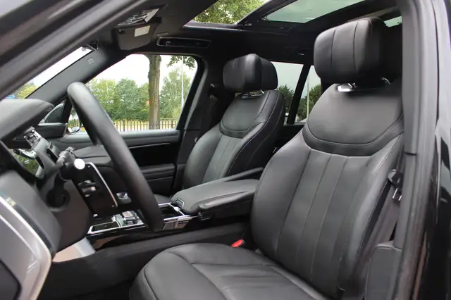 Land Rover Range Rover view 4