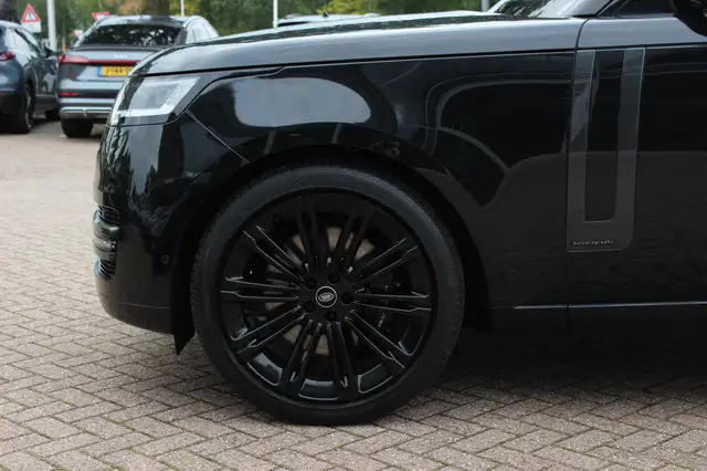 Land Rover Range Rover view 14