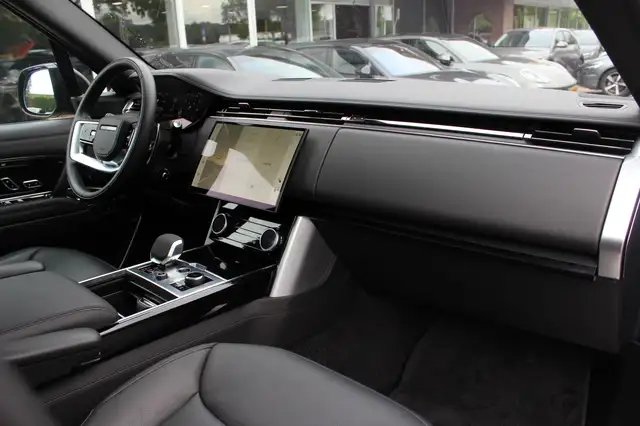 Land Rover Range Rover view 13