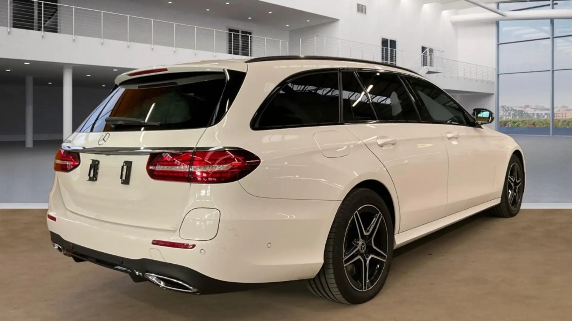 Mercedes-Benz E 300 Estate de Negro - 2