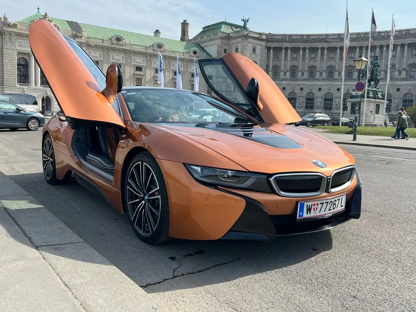 BMW i8 Coupé Portocaliu - 1