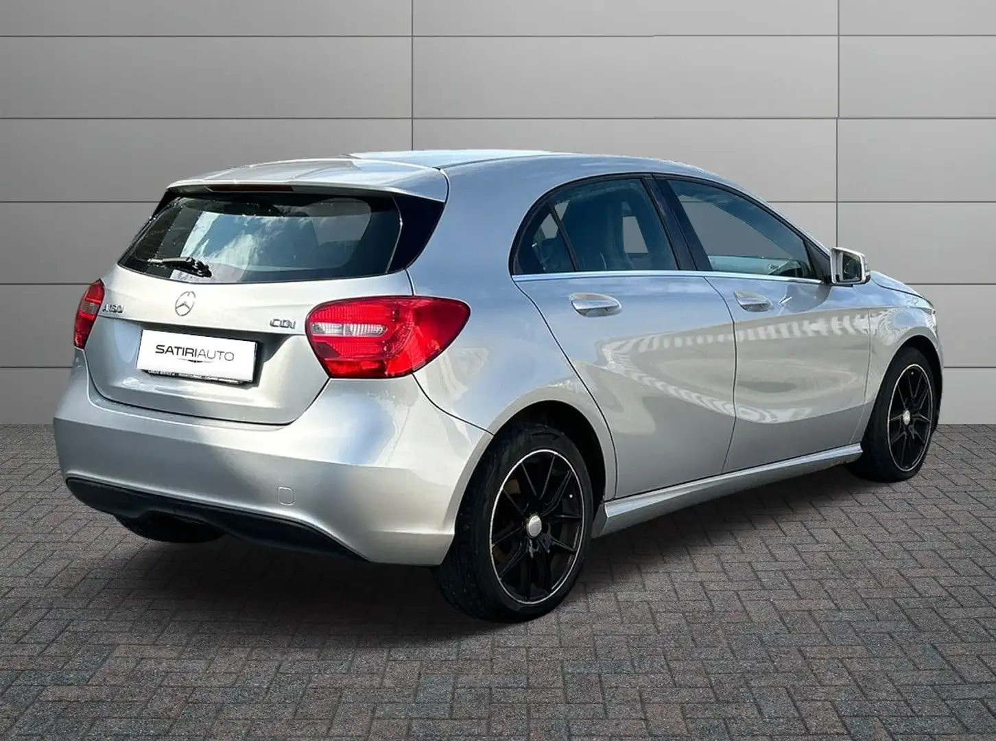 Mercedes-Benz A 180 180 cdi (be) Executive Argento - 2