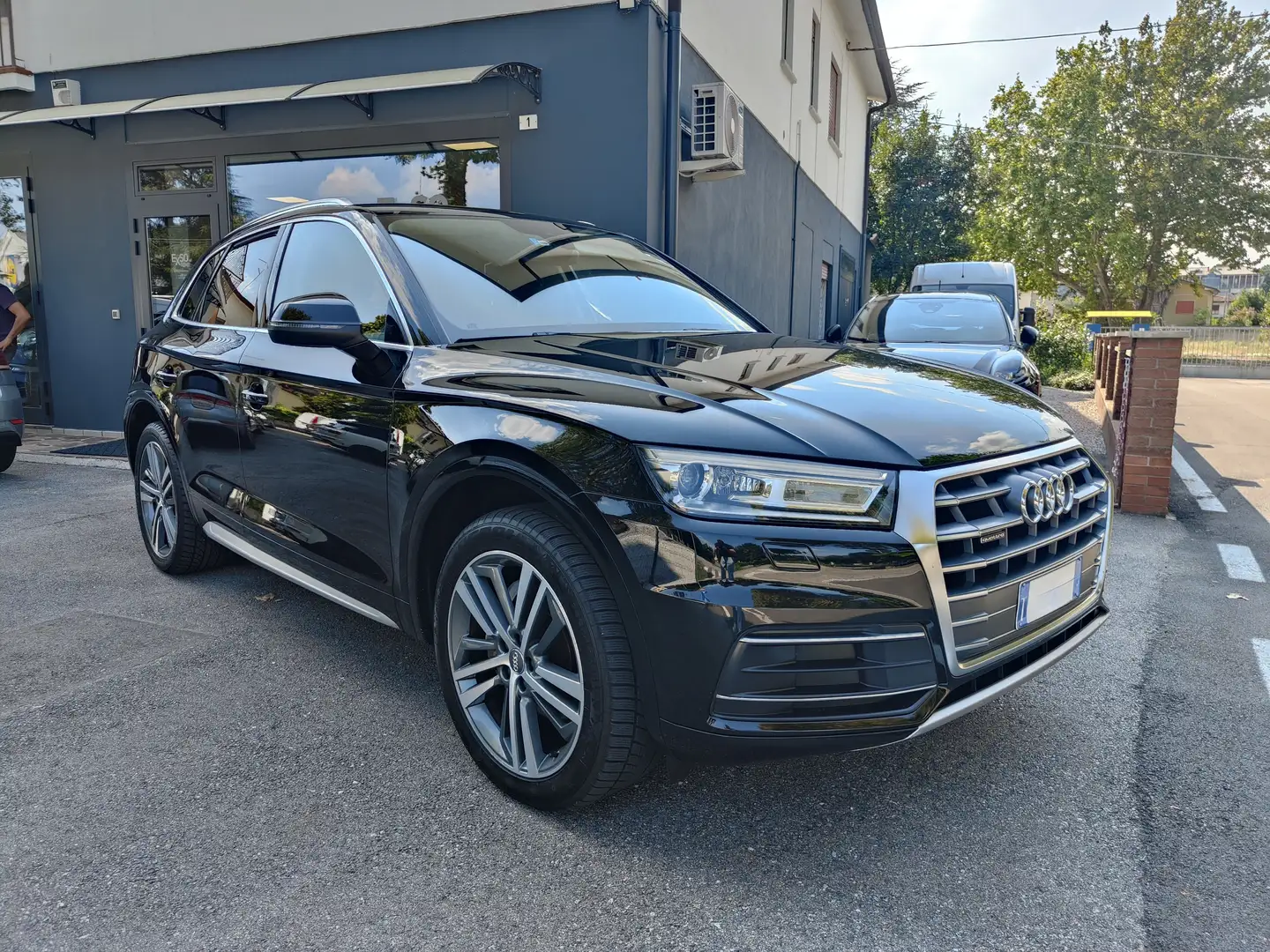 Audi Q5 35 2.0 TDI Business QUATTRO 163cv S-Tronic Noir - 1