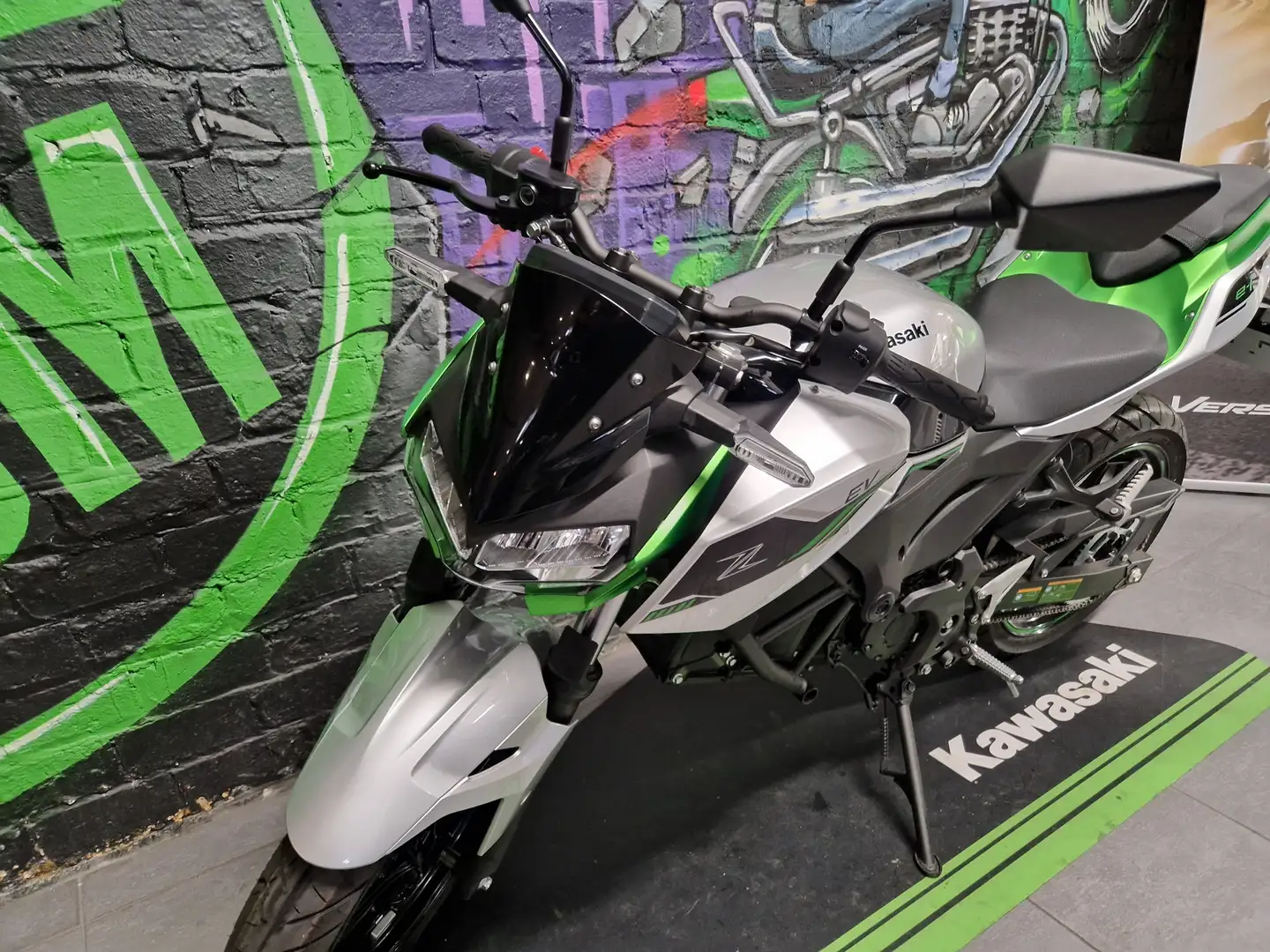 Kawasaki Z 1 ZE1 Grijs - 2